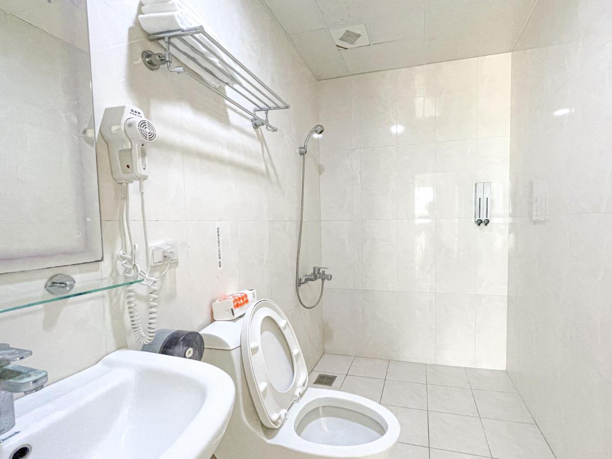Sevilla Hostel T'ai-tung エクステリア 写真