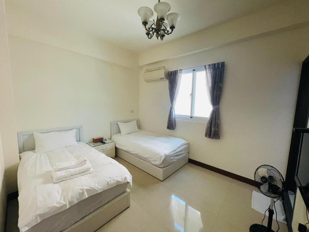 Sevilla Hostel T'ai-tung エクステリア 写真