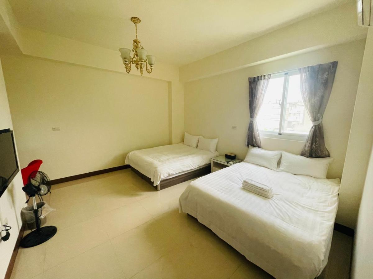 Sevilla Hostel T'ai-tung エクステリア 写真