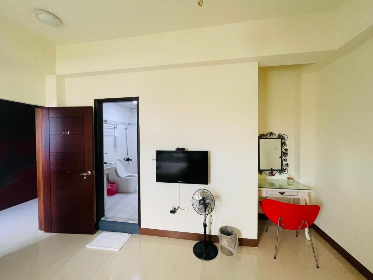 Sevilla Hostel T'ai-tung エクステリア 写真